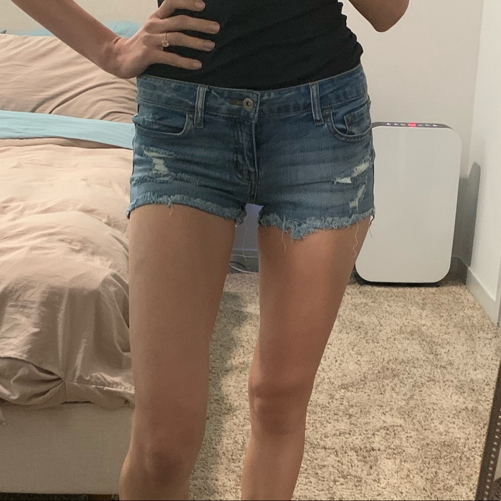 Short jean shorts